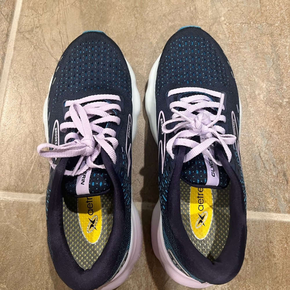 Brooks running sneakers
